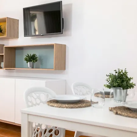 Rvapartaments Benelux Apartment
